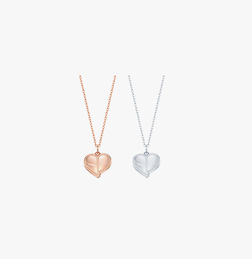 BLACKPINK OFFICIAL HEART LOGO NECKLACE – KPOP USA