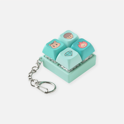 SHINEE WORLD VII E.S.S.A.Y OFFICIAL MD [KEY CAP KEYRING] – KPOP USA
