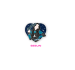 STAYC OFFICIAL MERCHANDISE YOUNG LUV.COM BADGE