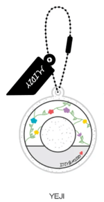 ITZY OFFICIAL ACRYLIC KEYRING