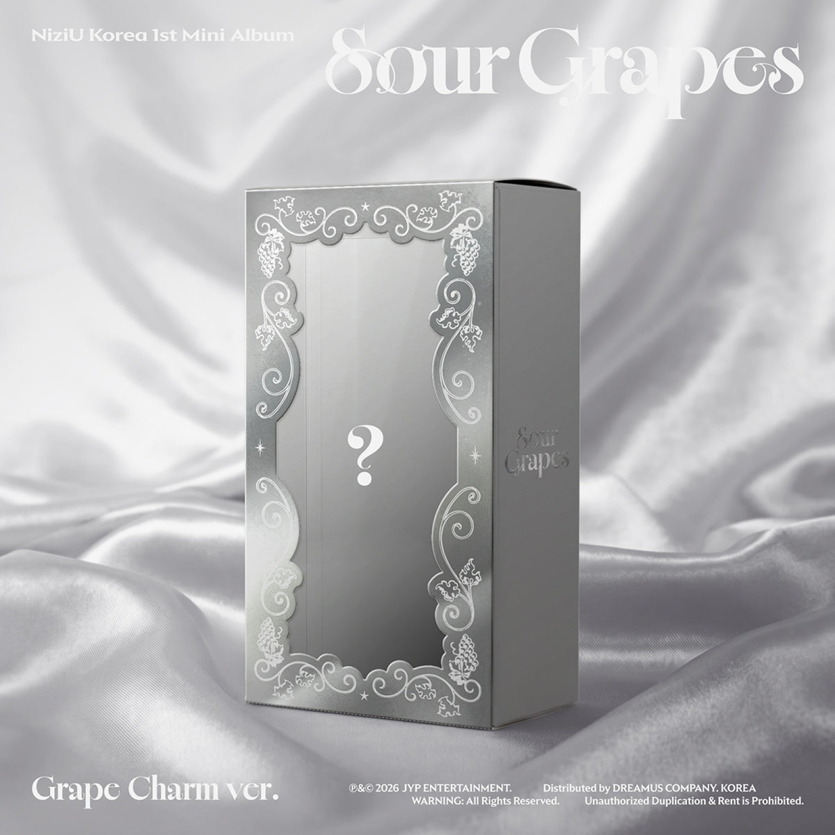 NiziU KOREA 1ST MINI ALBUM Sour Grapes  (GRAPE CHARM VER.)      [PRE]