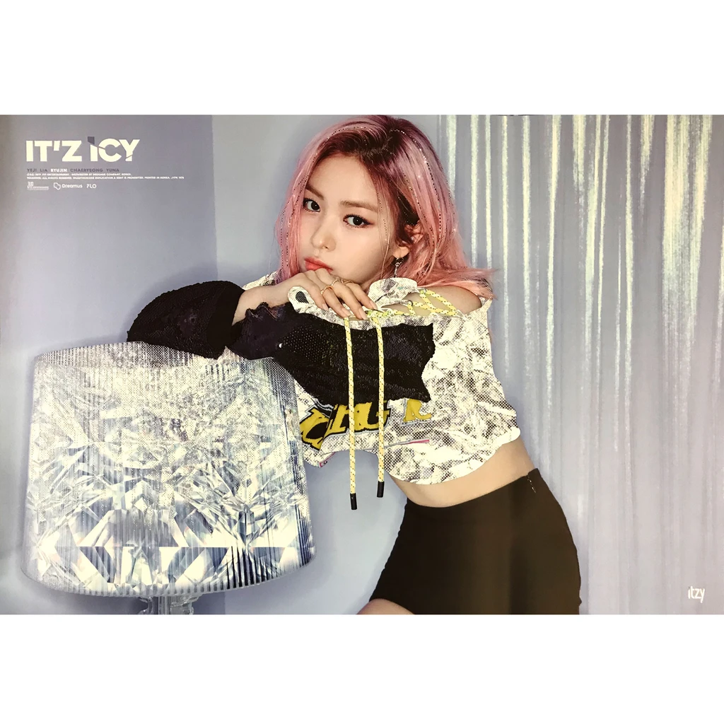 ITZY  ITZ ICY OFFICIAL POSTER (RYUJIN)