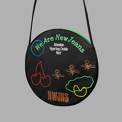 NEWJEANS 1ST EP ALBUM NEW JEANS BAG VER. | LIMITED EDITION – KPOP USA NEWJEANS 1ST EP ALBUM NEW JEANS BAG VER. | LIMITED EDITION – KPOP USA