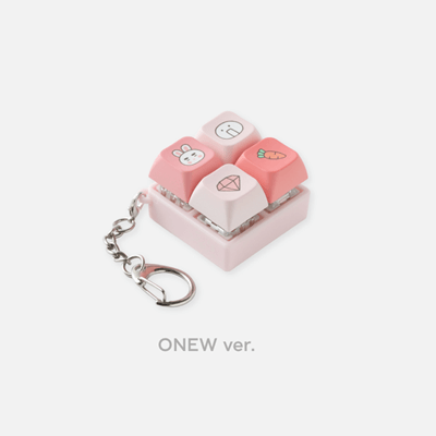 SHINEE WORLD VII  E.S.S.A.Y  OFFICIAL MD    [KEY CAP KEYRING]